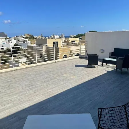 New Two Bedroom Penthouse In Swieqi/st.julian's דירה